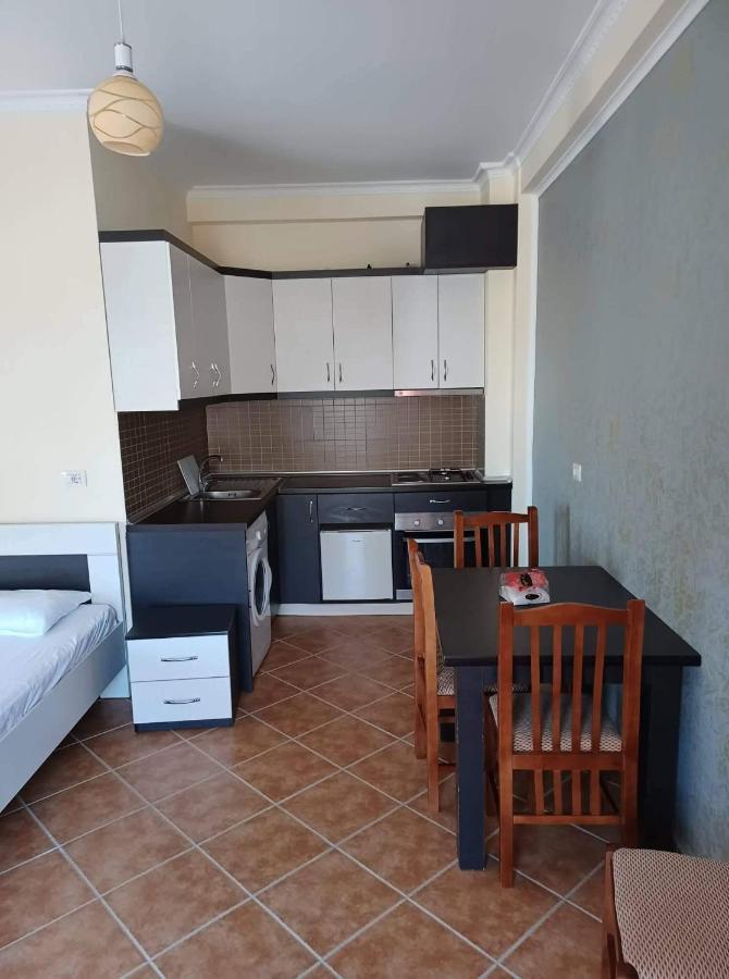 Ari Apartaments Vlorë Extérieur photo