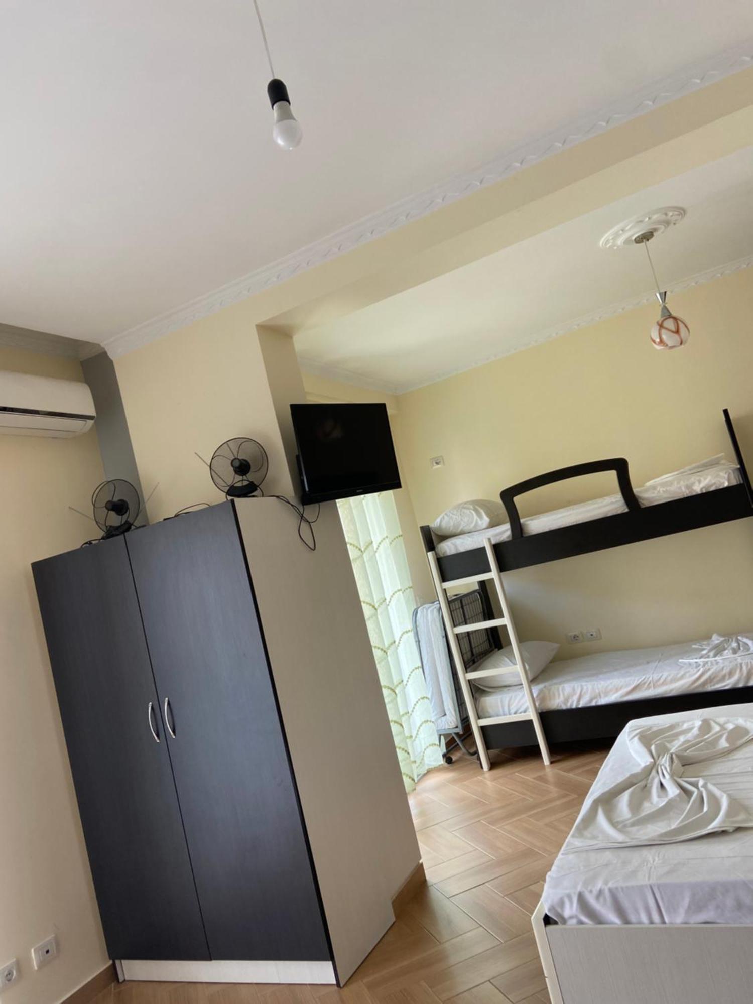 Ari Apartaments Vlorë Extérieur photo