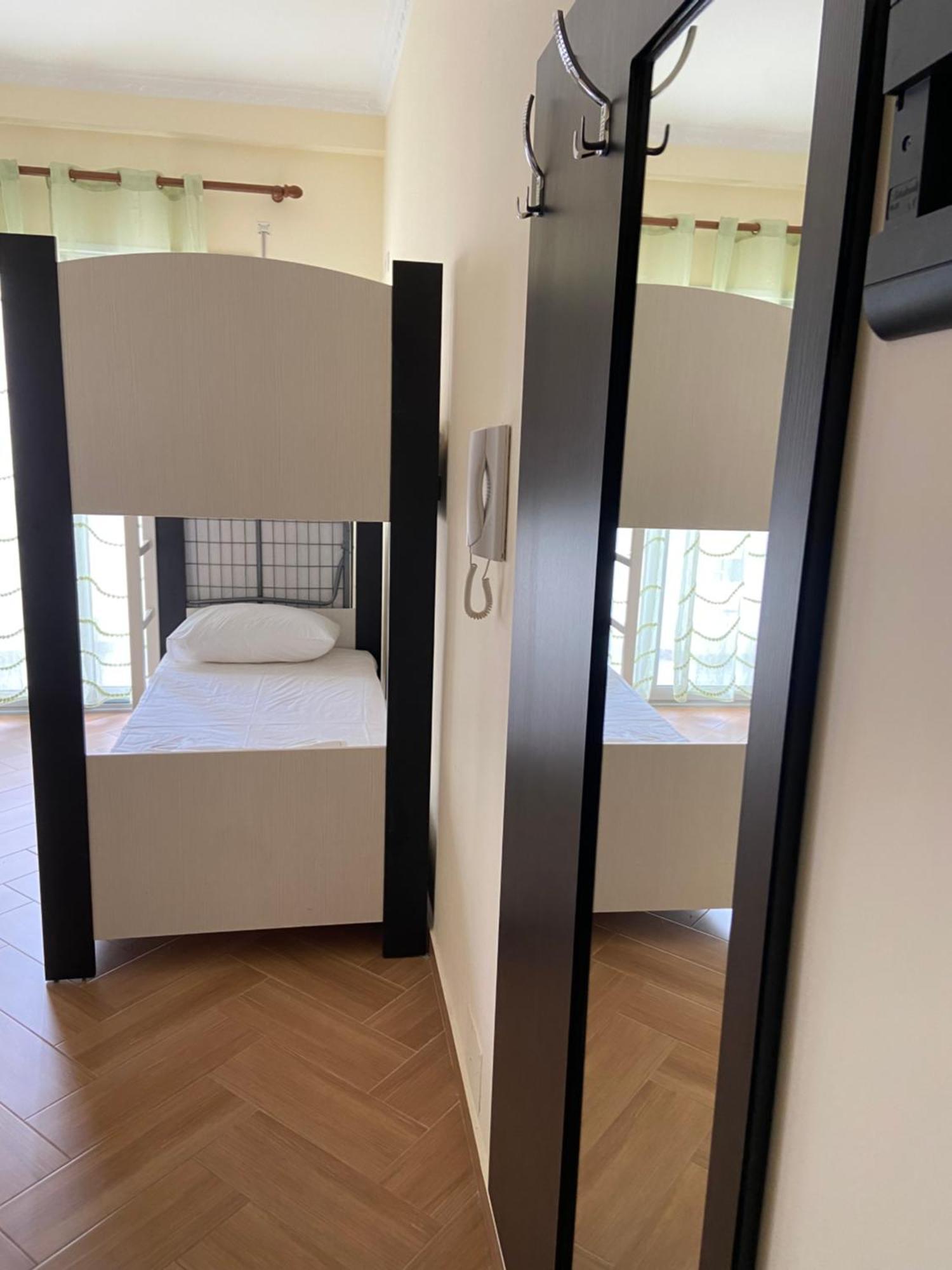 Ari Apartaments Vlorë Extérieur photo