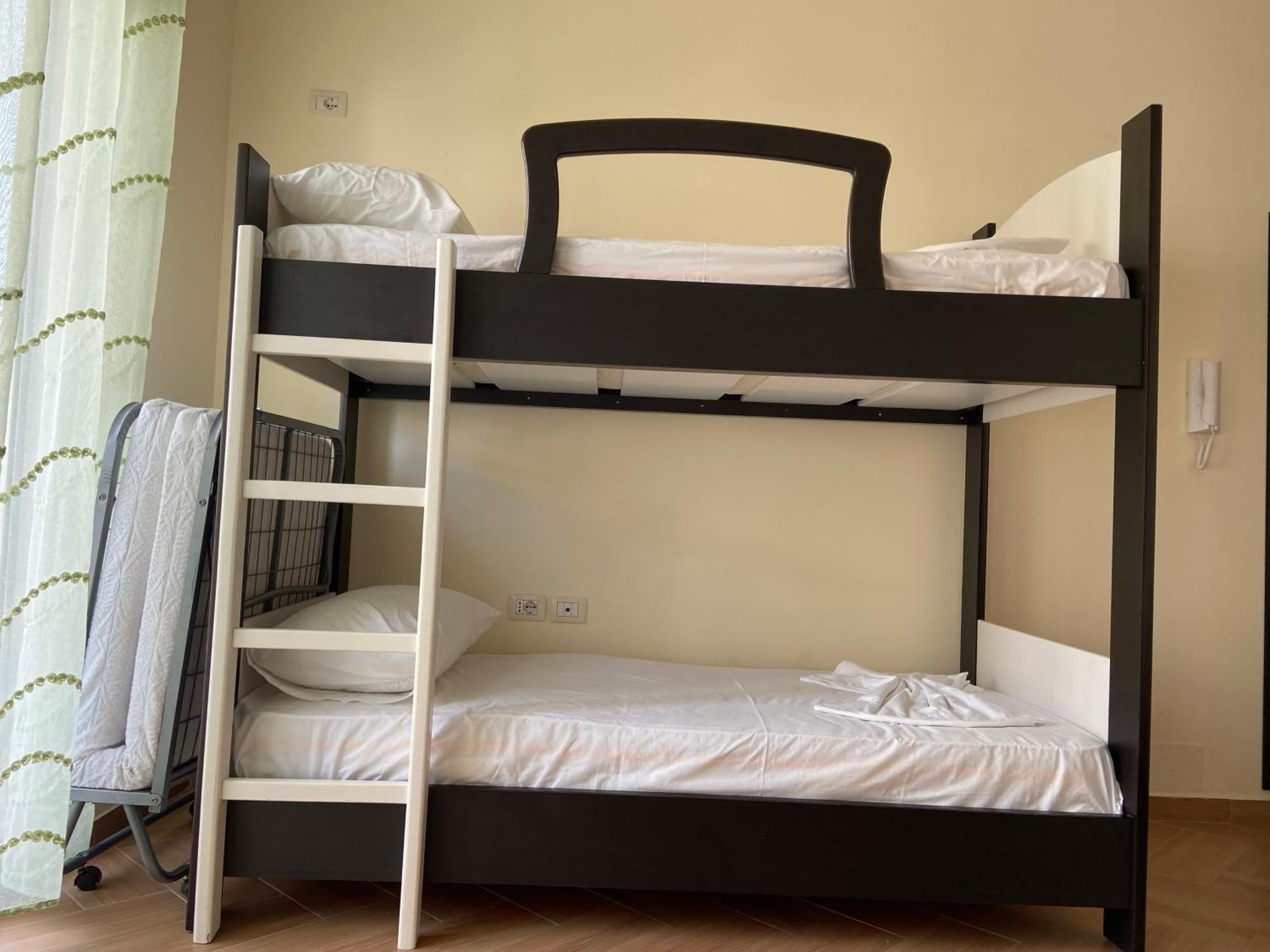 Ari Apartaments Vlorë Extérieur photo
